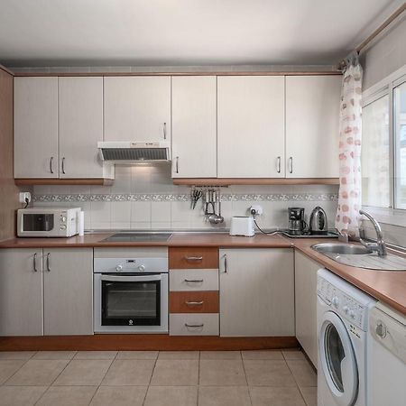 Fantastic Beachfront Apartment Estepona Bagian luar foto