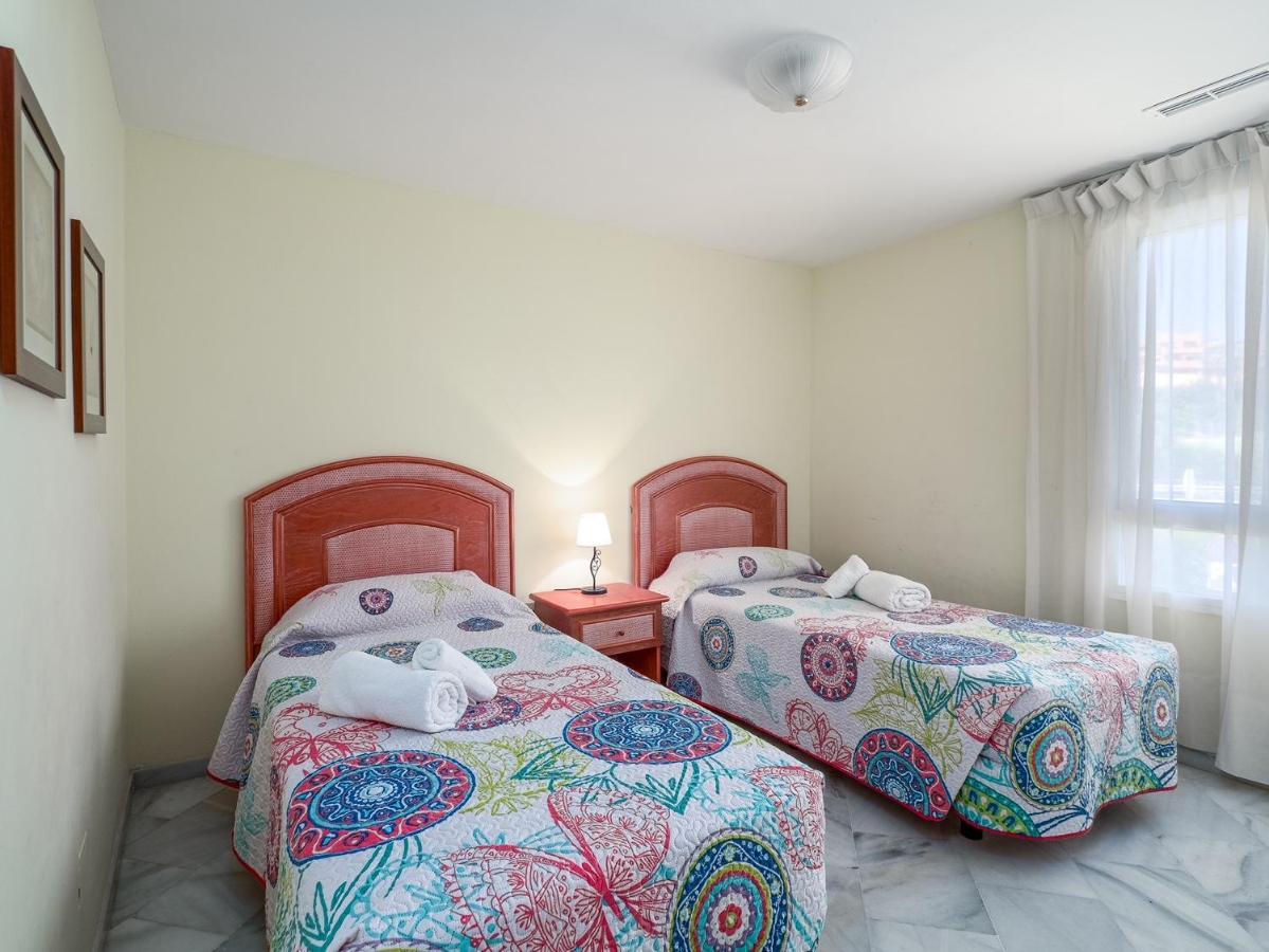 Fantastic Beachfront Apartment Estepona Bagian luar foto