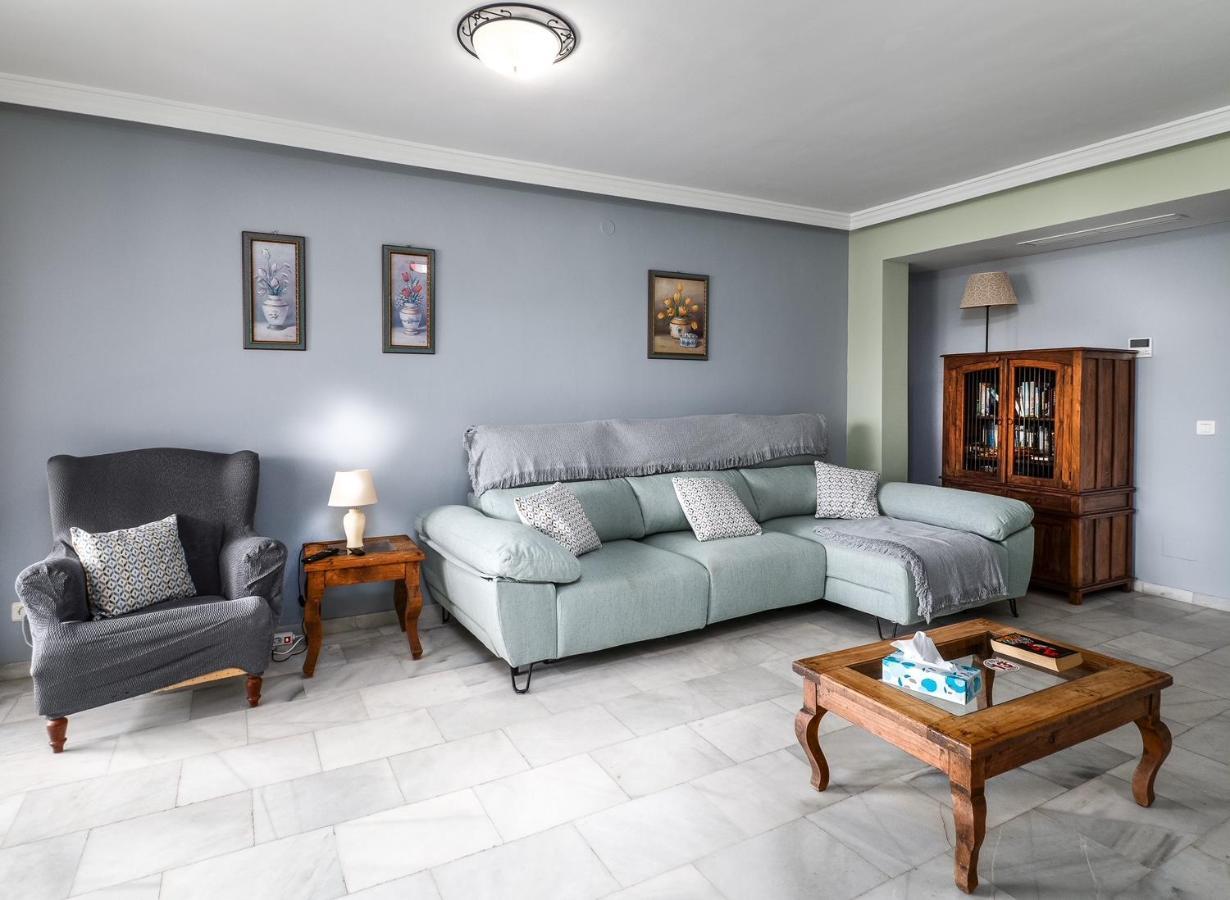 Fantastic Beachfront Apartment Estepona Bagian luar foto